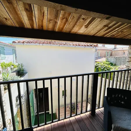 펜션 Maison De Charme Coeur Village - Cour Et Terrasse Exterieure A 200m De La Mer