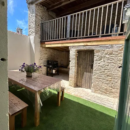 Maison De Charme Coeur Village - Cour Et Terrasse Exterieure A 200m De La Mer 펜션 *